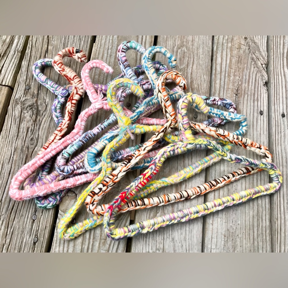 Vintage Crochet Colorful Coat Hangers Protect Clothes Slip Off Clothes Hanger - Picture 2 of 9